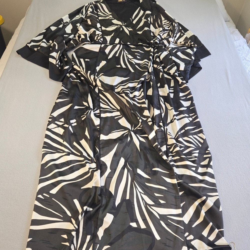 Nova Luxe Maxi Dress Womens 1X Black White Tropical Palm Leaf Faux Wrap V-Neck